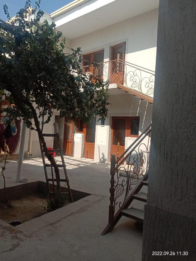 In Center Of Bukhara Family Guest House Mirg'Iyos Εξωτερικό φωτογραφία